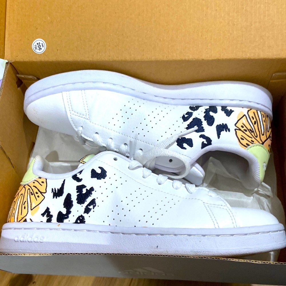 6.5 Adidas GZ4044